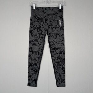 GYMSHARK Adapt‎ Camo Seamless Leggings M Black Gray High Rise Scrunch Back Gym